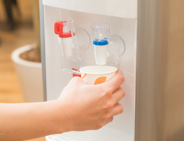 子育て世代が選ぶべきウォーターサーバーのチェックポイントとは